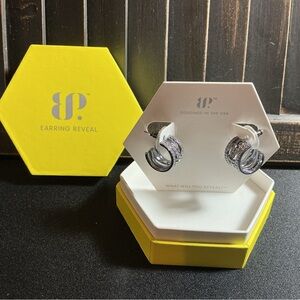 Bomb Party ER87162
Luxe Is All You Need
Diamond CZ